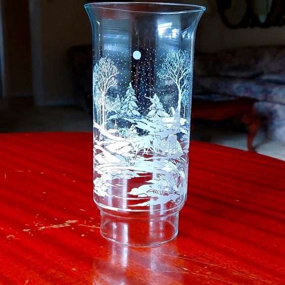 Hurricane lamp shade - Picture 2 of 2